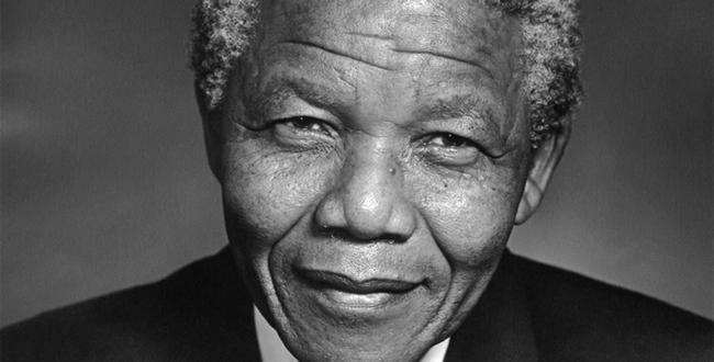 Nelson Mandela : Sa vie en images  Télé Loisirs 