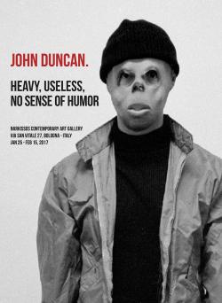 Heavy, useless, no sense of humor par John Duncan
