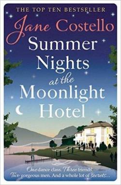 Summer nights at the Moonlight Hotel par Catherine Issac