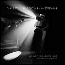 Valley of Shadows and Dreams par Melanie Light